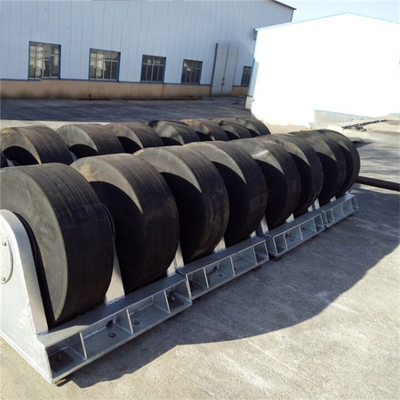 600x200mm 750x250mm Roller Rubber Fender For Shipyard / Water Lock