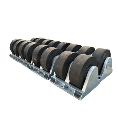 600x200mm 750x250mm Roller Rubber Fender For Shipyard / Water Lock