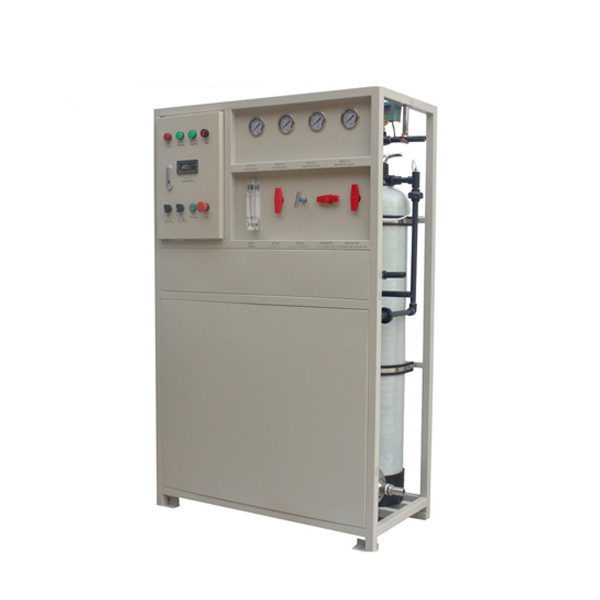 100L/H Flow 2.05KW 2 Ton Three Phase Sea Water Treatment System